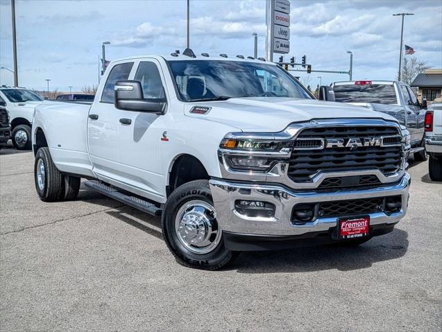 2026 RAM Ram 3500 RAM 3500 TRADESMAN CREW CAB 4X4 8 BOX