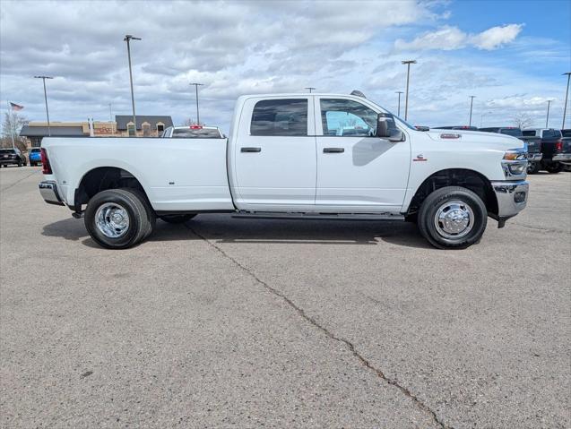 2026 RAM Ram 3500 RAM 3500 TRADESMAN CREW CAB 4X4 8 BOX