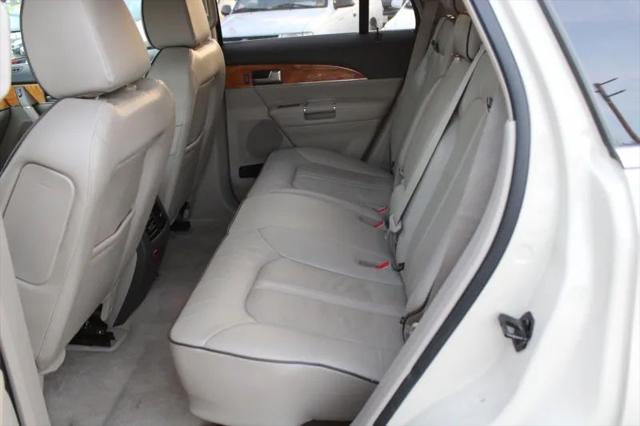 2014 Lincoln MKX Base