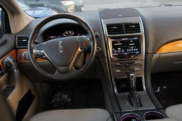 2014 Lincoln MKX Base