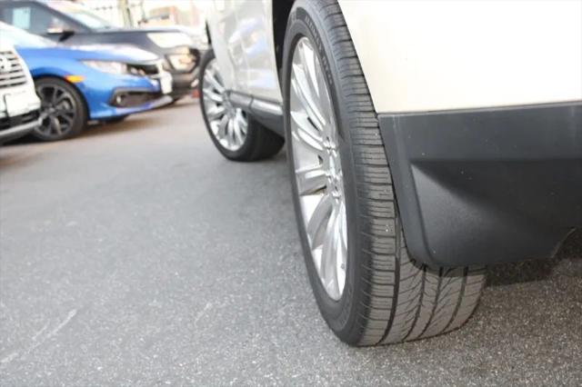 2014 Lincoln MKX Base