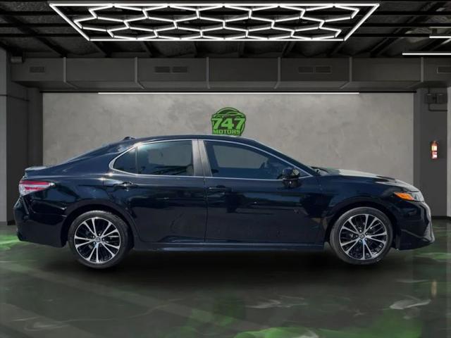 2020 Toyota Camry SE Nightshade Edition