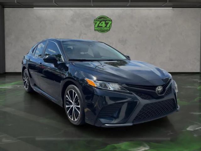 2020 Toyota Camry SE Nightshade Edition