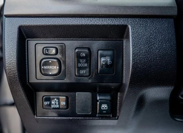 2015 Toyota Tundra SR5 5.7L V8