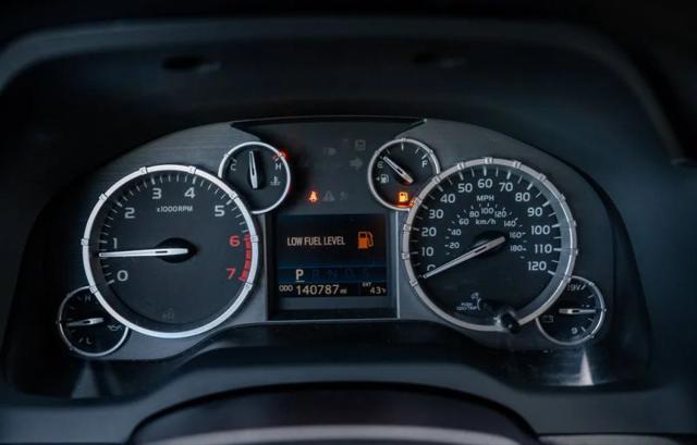 2015 Toyota Tundra SR5 5.7L V8