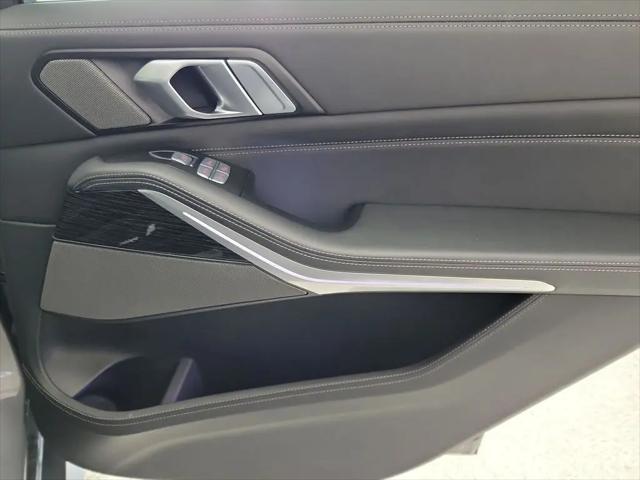 2024 BMW X7 M60i