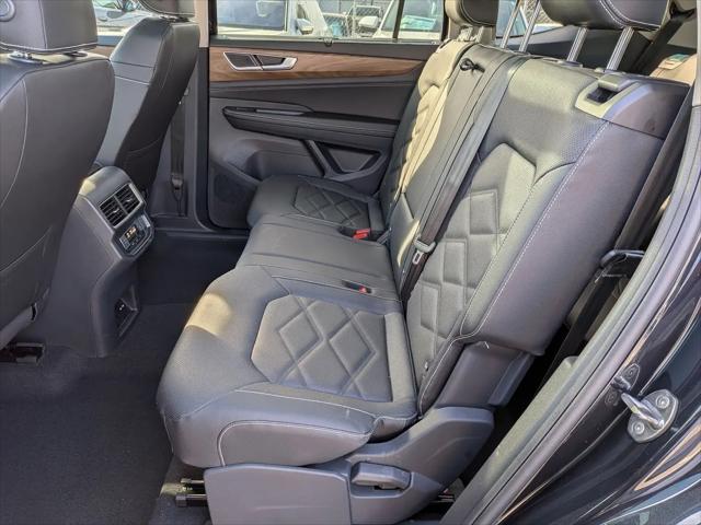 2026 Volkswagen Atlas SE with Technology
