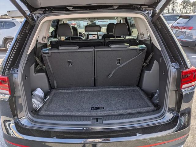 2026 Volkswagen Atlas SE with Technology