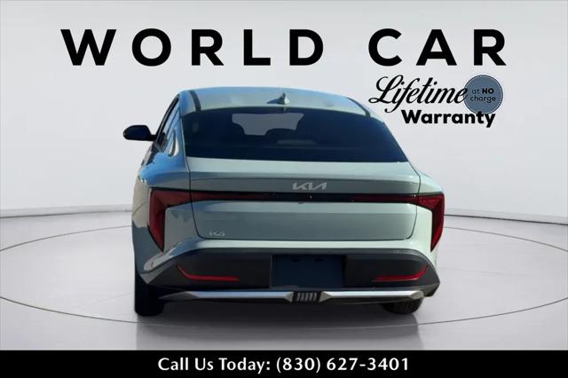2026 Kia K4 LXS