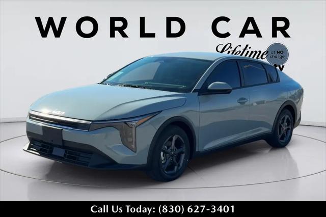 2026 Kia K4 LXS