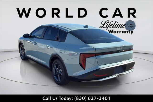 2026 Kia K4 LXS