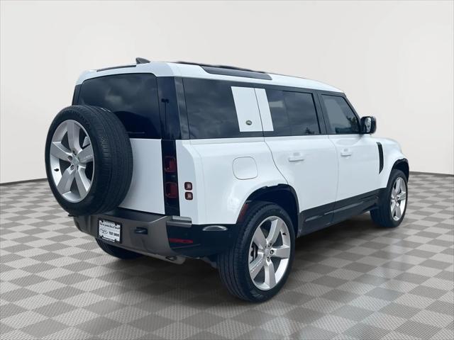2024 Land Rover Defender 110 P400 X-Dynamic SE