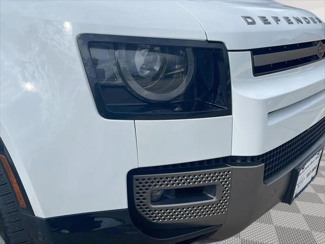 2024 Land Rover Defender 110 P400 X-Dynamic SE