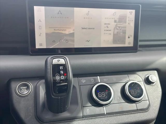 2024 Land Rover Defender 110 P400 X-Dynamic SE