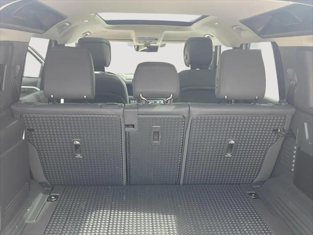 2024 Land Rover Defender 110 P400 X-Dynamic SE