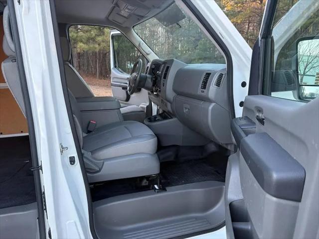 2021 Nissan 2500 SV Standard Roof V6