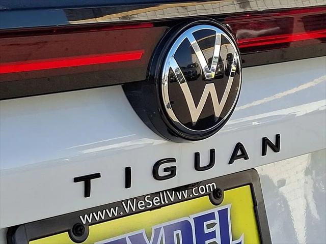 2026 Volkswagen Tiguan SE R-Line Black