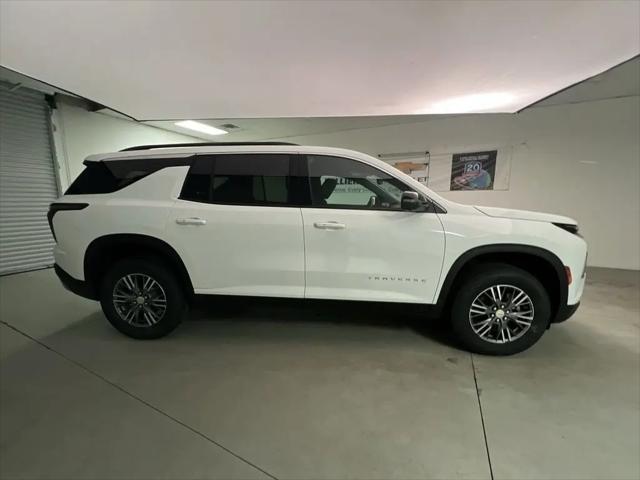 2026 Chevrolet Traverse FWD LT
