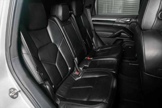 2012 Porsche Cayenne Cayenne