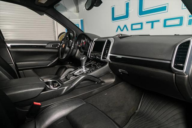 2012 Porsche Cayenne Cayenne