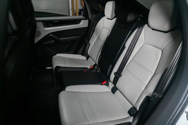2024 Porsche Cayenne S