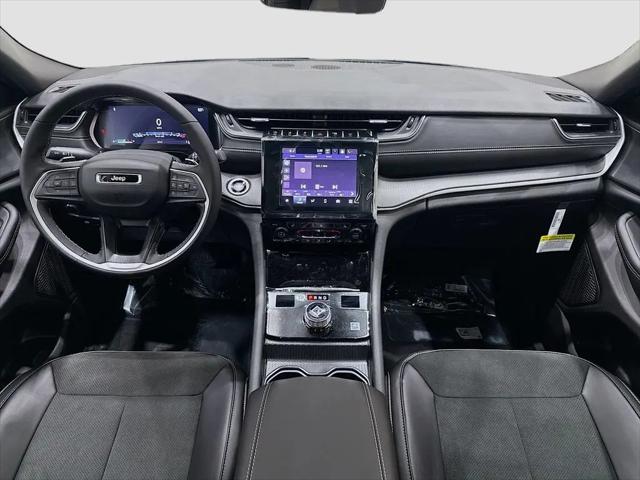 2025 Jeep Grand Cherokee L Altitude X 4x4