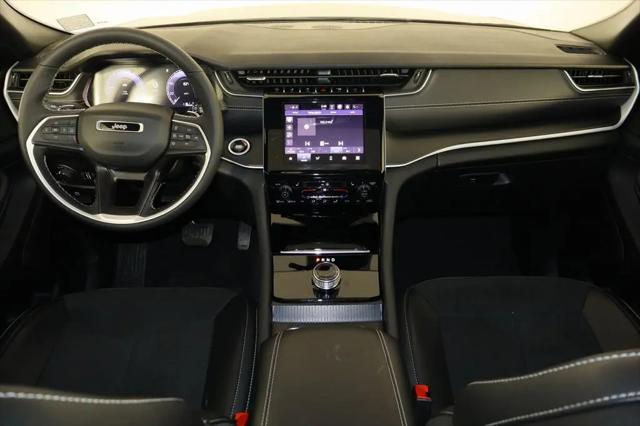 2025 Jeep Grand Cherokee L Altitude X 4x4