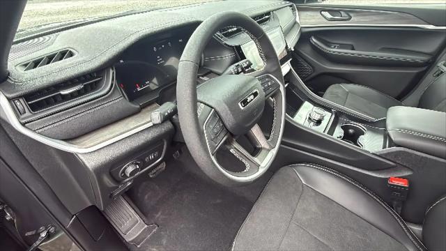 2026 Jeep Grand Cherokee L Altitude 4x4
