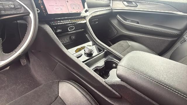 2026 Jeep Grand Cherokee L Altitude 4x4