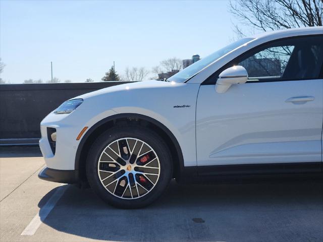 2026 Porsche Macan Electric 4S