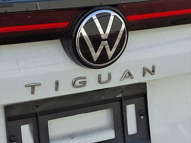 2025 Volkswagen Tiguan 2.0T SE