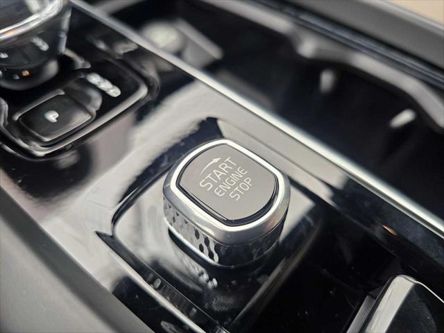 2026 Volvo XC60 B5 Core