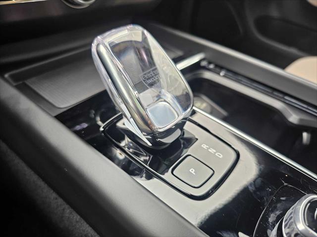 2026 Volvo XC60 B5 Core