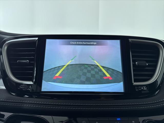 2026 Chrysler Pacifica Select AWD