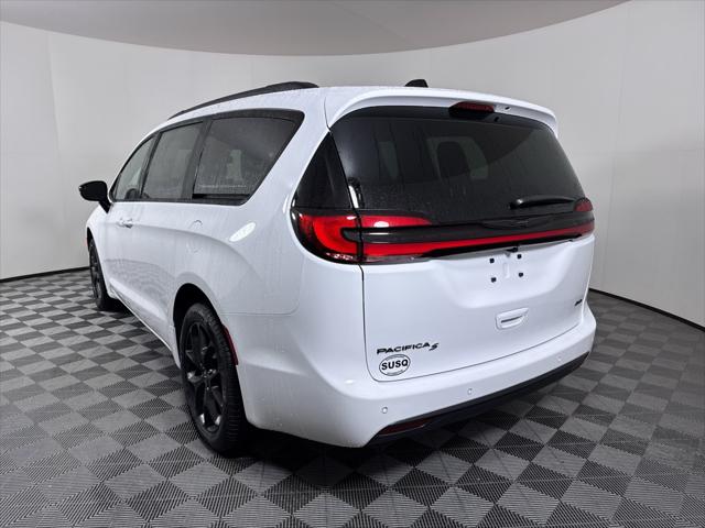 2026 Chrysler Pacifica Select AWD