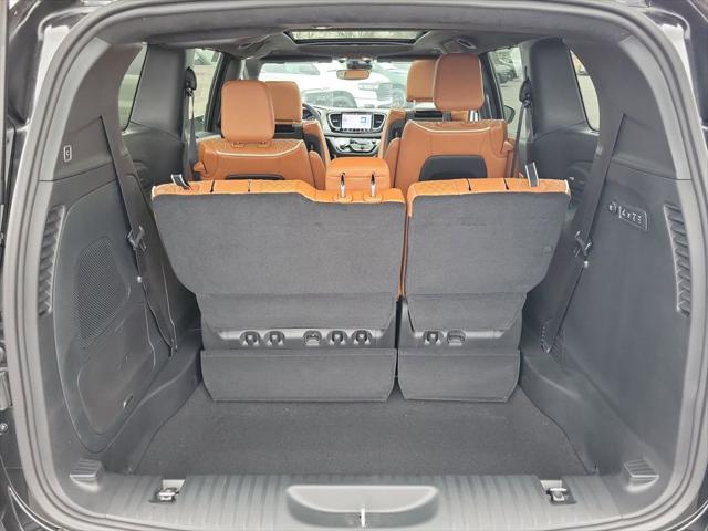 2026 Chrysler Pacifica Pinnacle AWD