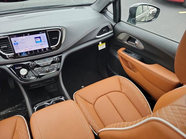 2026 Chrysler Pacifica Pinnacle AWD