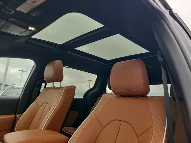 2026 Chrysler Pacifica Pinnacle AWD