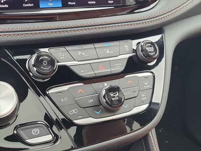 2026 Chrysler Pacifica Pinnacle AWD