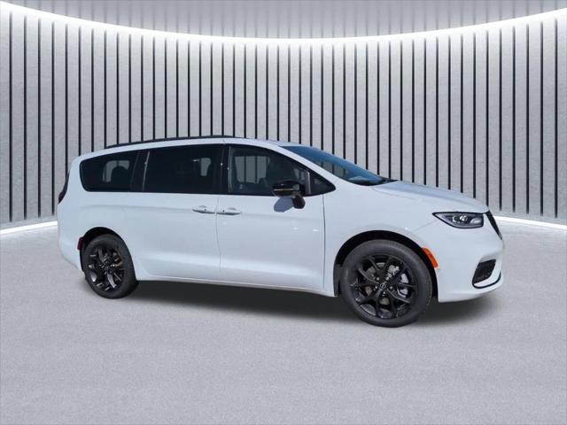 2026 Chrysler Pacifica PACIFICA LIMITED AWD