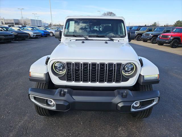 2026 Jeep Gladiator GLADIATOR SAHARA 4X4