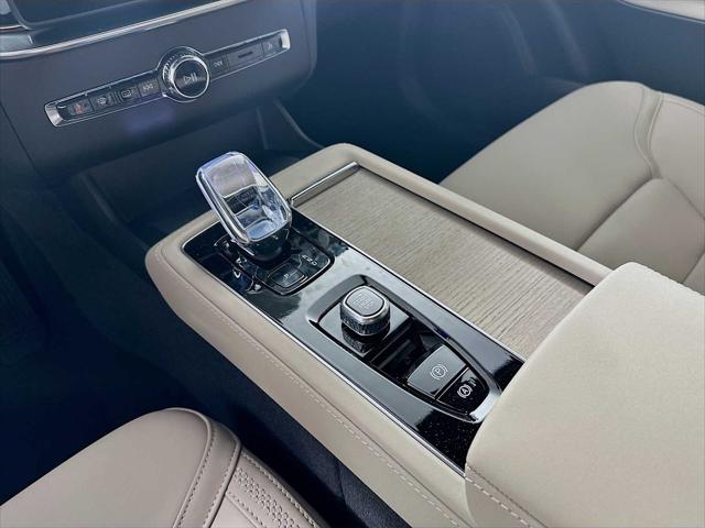 2026 Volvo XC90 Plug-In Hybrid Plus, T8 AWD, Electric/Gasoline, Bright, 7 Seats