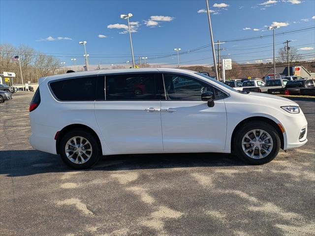 2026 Chrysler Pacifica PACIFICA SELECT AWD