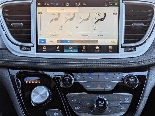 2026 Chrysler Pacifica Select AWD