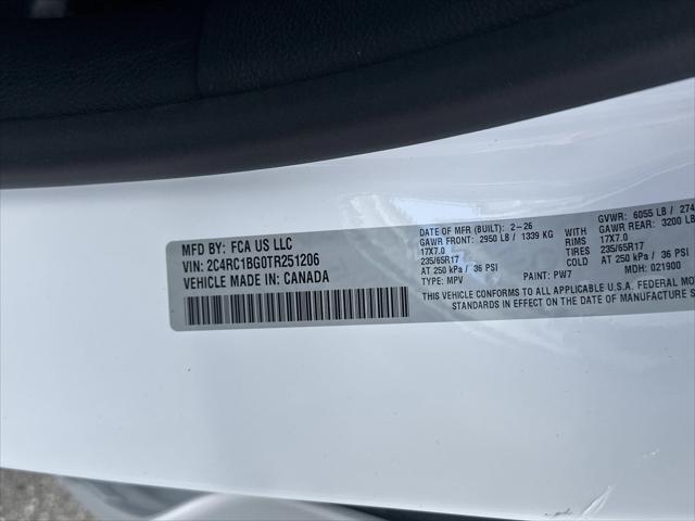 2026 Chrysler Pacifica Select