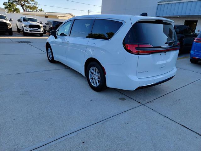 2026 Chrysler Pacifica PACIFICA SELECT