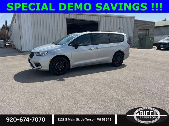2026 Chrysler Pacifica PACIFICA LIMITED AWD