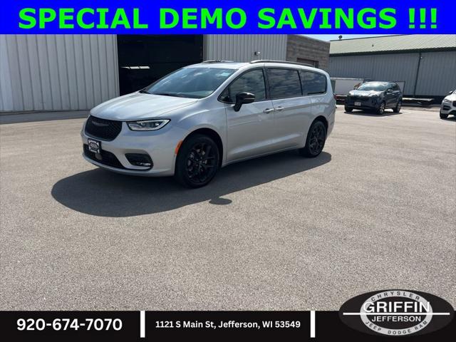 2026 Chrysler Pacifica PACIFICA LIMITED AWD
