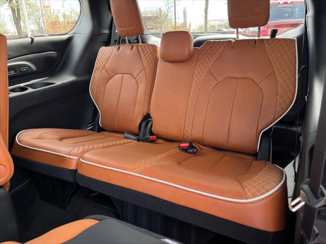 2026 Chrysler Pacifica Pinnacle AWD