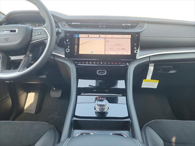2026 Jeep Grand Cherokee Altitude 4x2